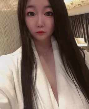 大胸兼职小姐姐