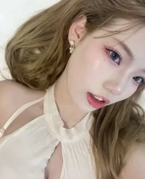 上海极品骚货小母狗00后