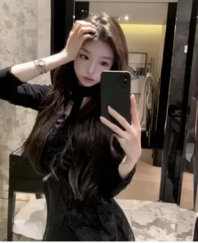 气质肤白女友敢小竹