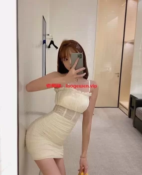 双飞姐妹花?皮肤白嫩懂事听话让干什么干什么操的舒服得劲