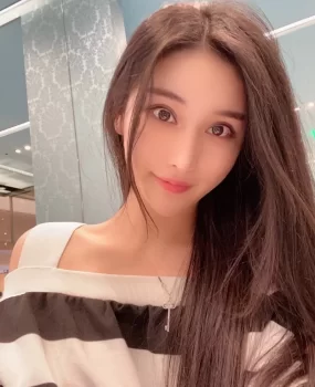 90后美女，小肉肉